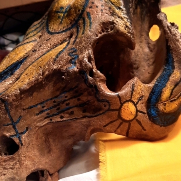 Hand Painted Wild Boar Skull, authentic beautiful original tribal bohemian art - Picture 3 of 9